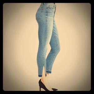 GOOD AMERICAN Good Legs High Rise